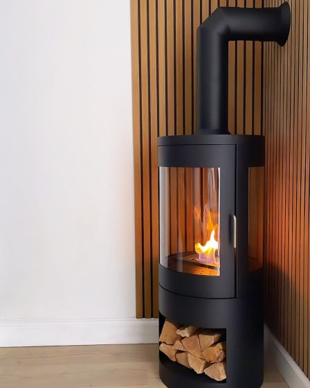 Howarth Black