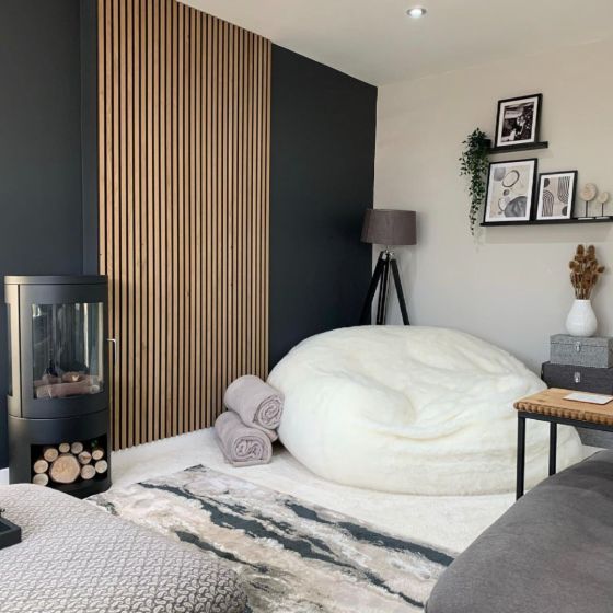 Howarth Black